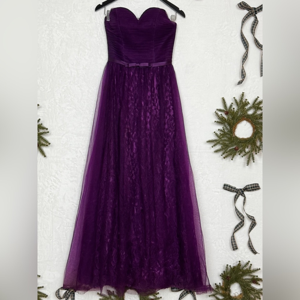 Unbranded Elegant Formal Purple Lace Strapless Evening Gown